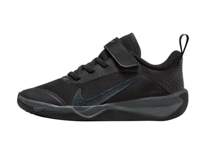 Tenis Nike Omni Multi-Court Negro para Niño